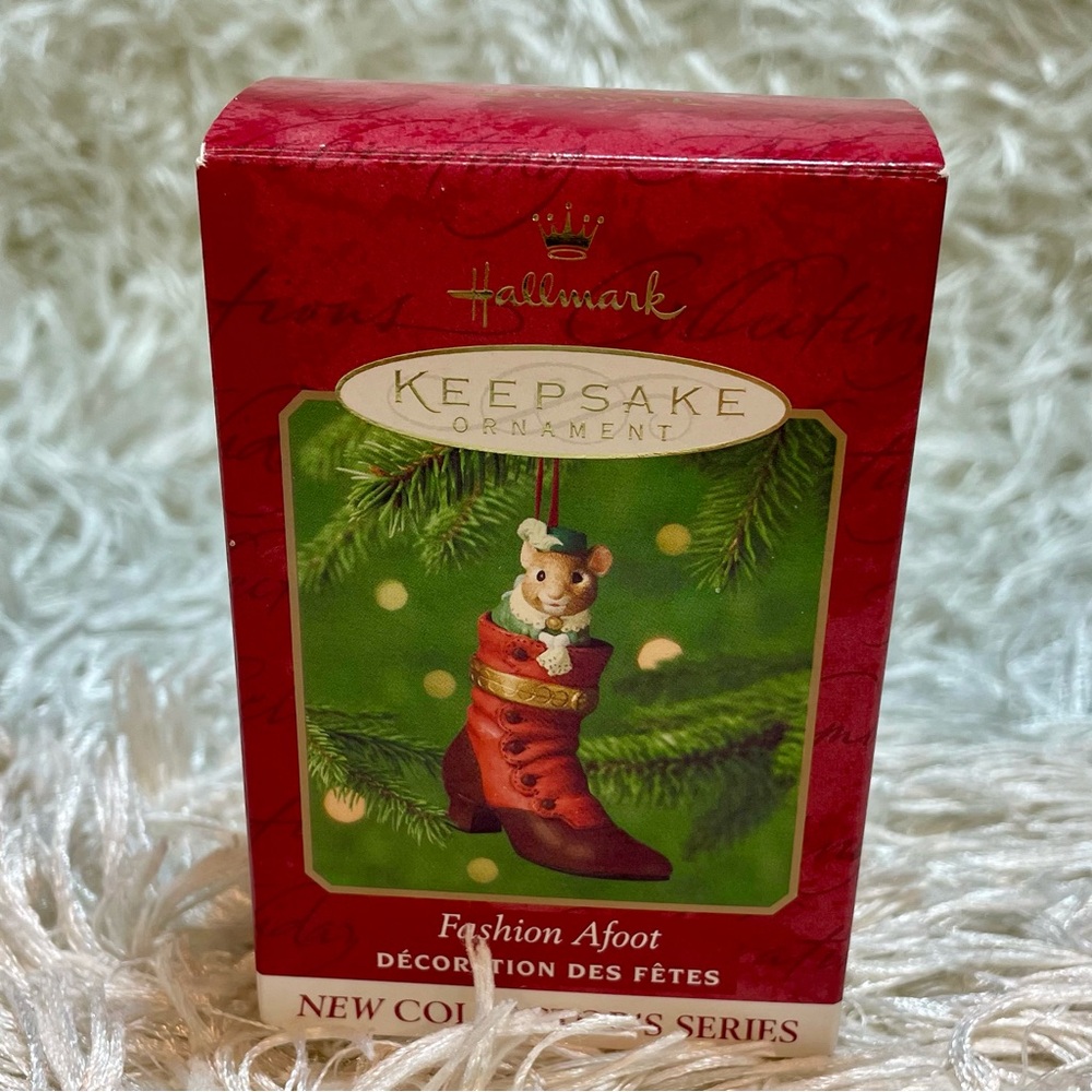Hallmark 2000 FASHION AFOOT Ornament 1st Series Victorian Boot Mouse Hinged Box